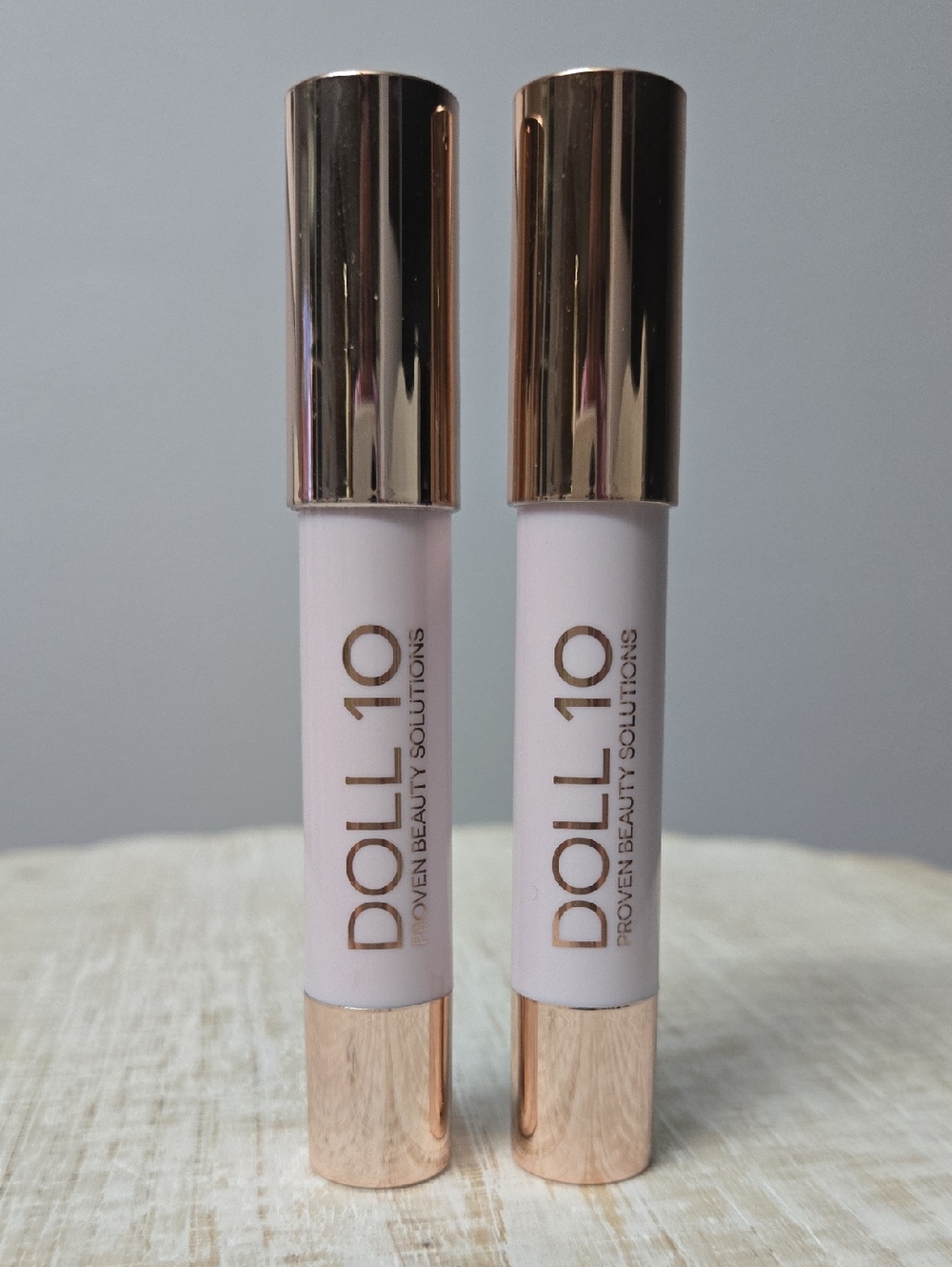 Set Of 2 Lip Crayons By Doll 10